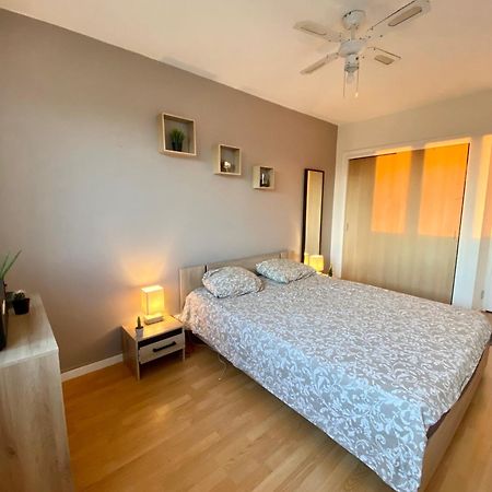 Appartement Le Paisible à Décines-Charpieu Extérieur photo